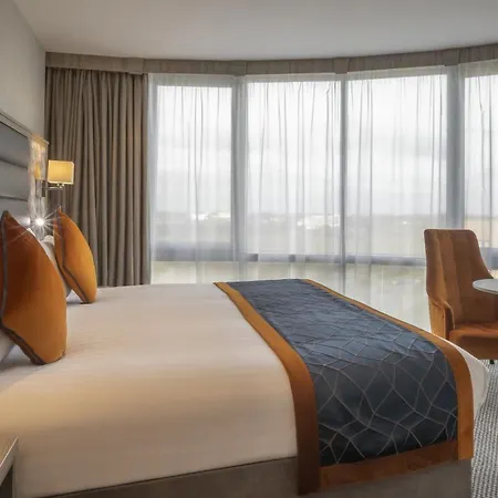 Metro Dublin Airport 4*
