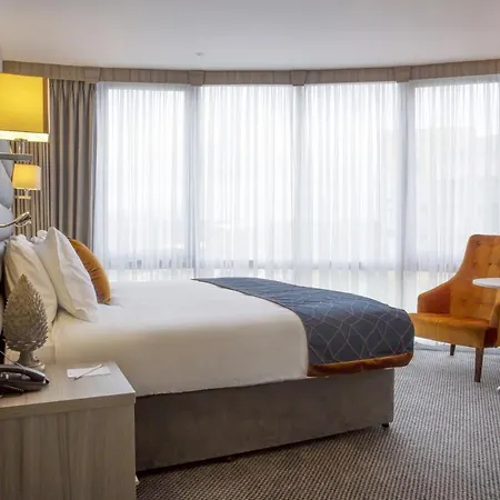 Metro Dublin Airport 4*