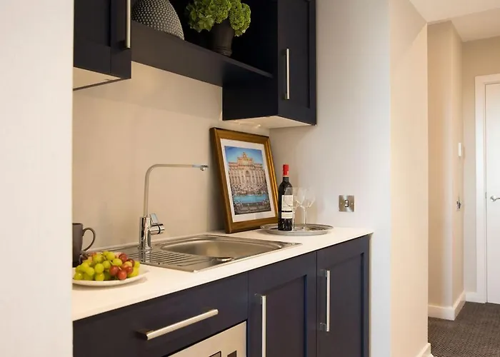 Metro Dublin Airport Hotel 4*