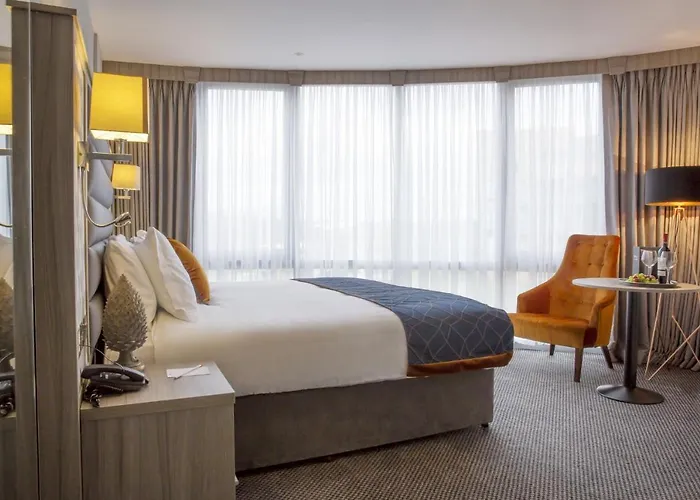 Metro Dublin Airport 4*