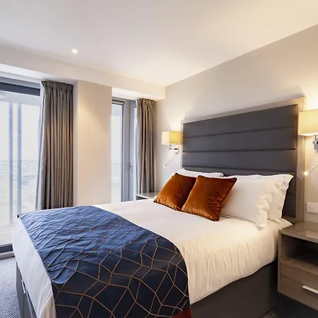 Metro Dublin Airport 4*
